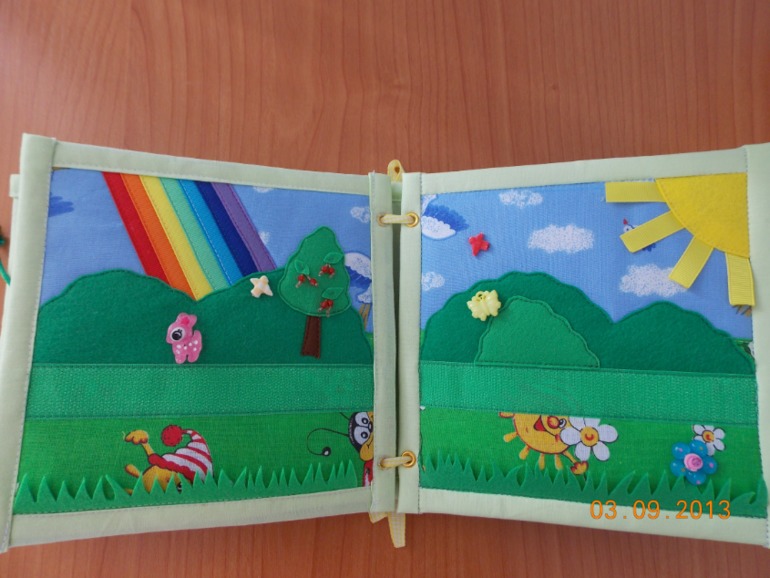 Книжка детская развивающая из фетра