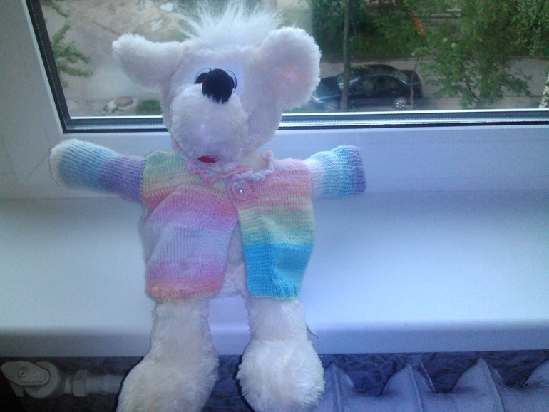 Наконец довязала кофточку для доченьки))))