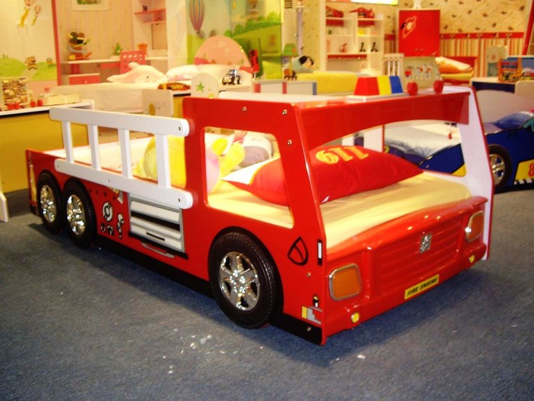 Кроватка для будущего пожарника