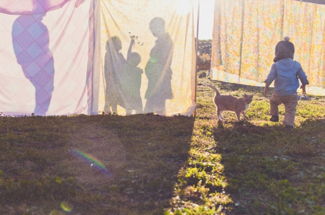 Счастливый ребенок в счастливой семье