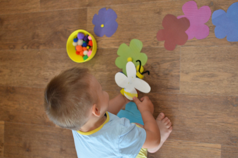 день 2 ТН "Насекомые"  - пчела