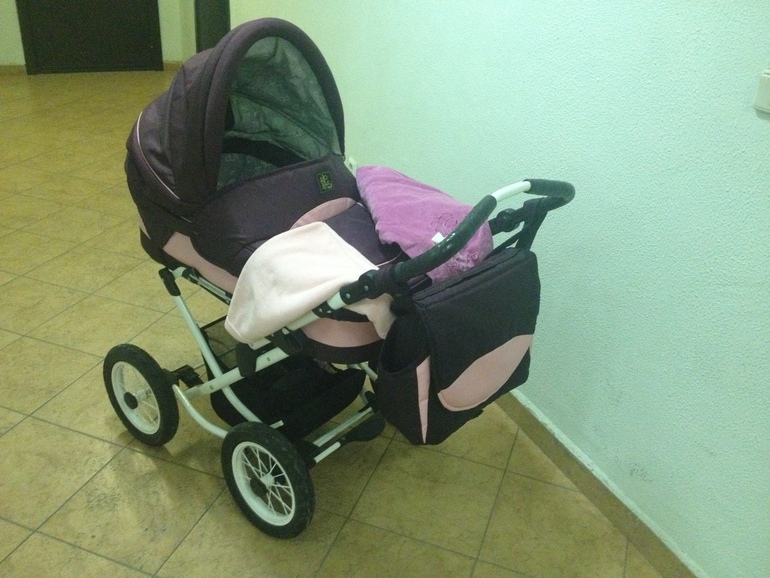 Продаю коляску б/у Jedo Bartatina Alu Plus 2 в 1 5000 руб.