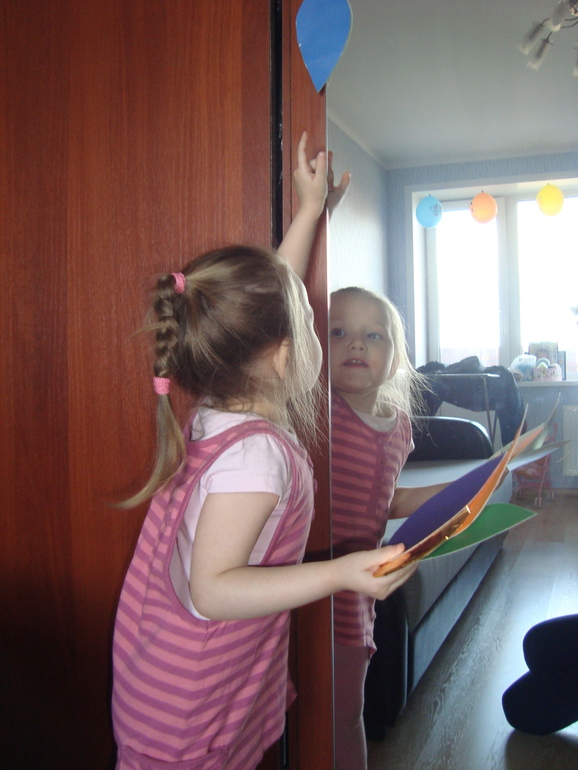 Лети, лети, лепесток!..