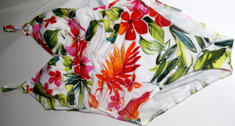 купальник цельный Sunflair 2013