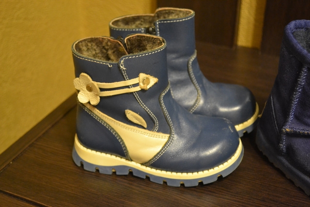 Обувь(сандалики, кроссовки, полуботинки, сапожки) от 18 - 23р-р. Дешево!!!