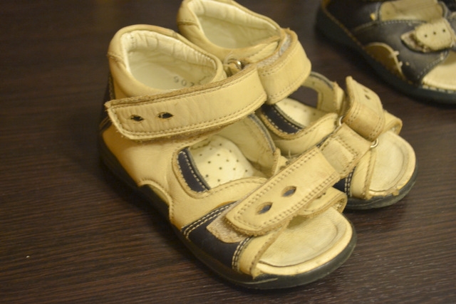 Обувь(сандалики, кроссовки, полуботинки, сапожки) от 18 - 23р-р. Дешево!!!