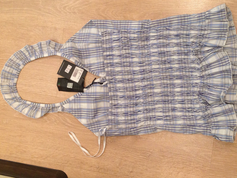 Продам НОВЫЙ топ из Италии! Потрясающе красивый! Размер 42-44.