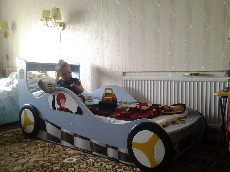 наша кроватка:-)