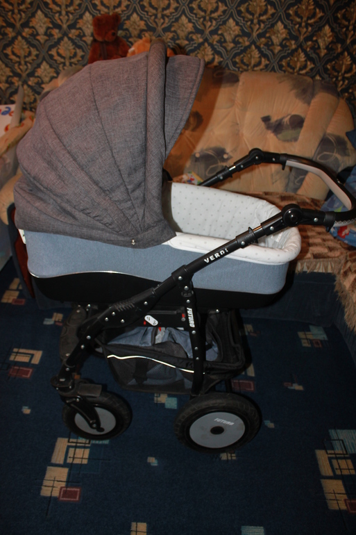 Продаю детскую коляску 3в 1 VERDI Futuro
