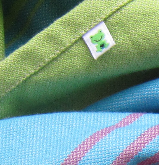 Little Frog - радужный лягушонок.