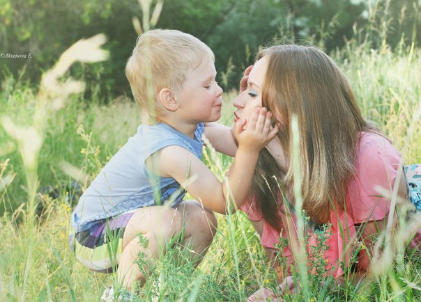 Мои работы вы можете посмотреть на моей личной страничке, перейдя по ссылке: http://aksenova-eva.gallery.ru/
