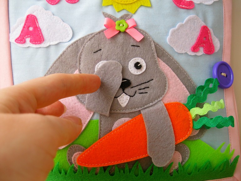 Развивающая книжечка.