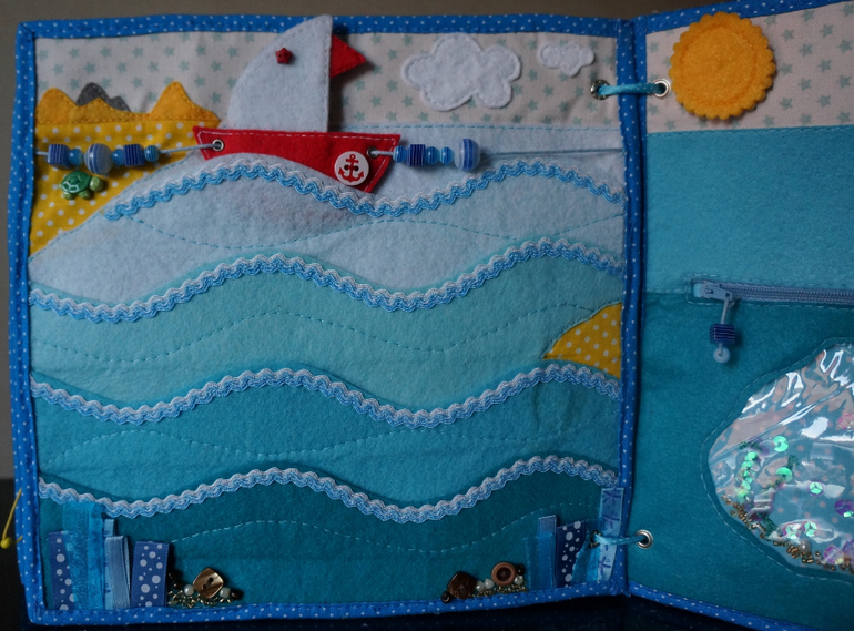 Развивающая книжка для сынишки. Первый опыт!