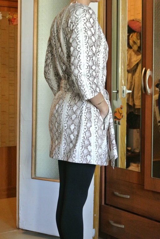 Пальто кожаное женское 42 размер