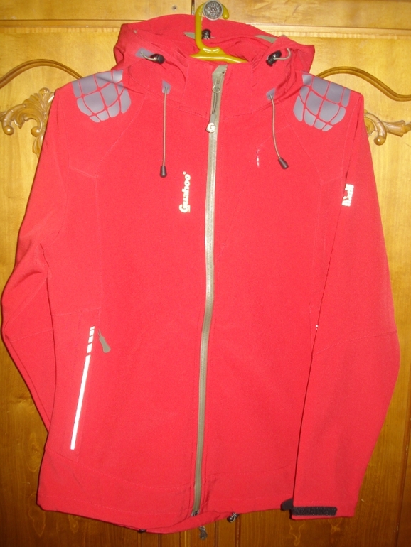 Новая куртка Guahoo из ветрозащитной ткани Softshell. Р-р L (170-96-102) - 2 500 руб.
