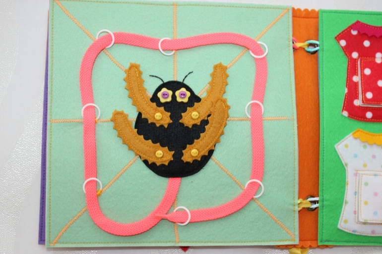 Развивающая книжка.