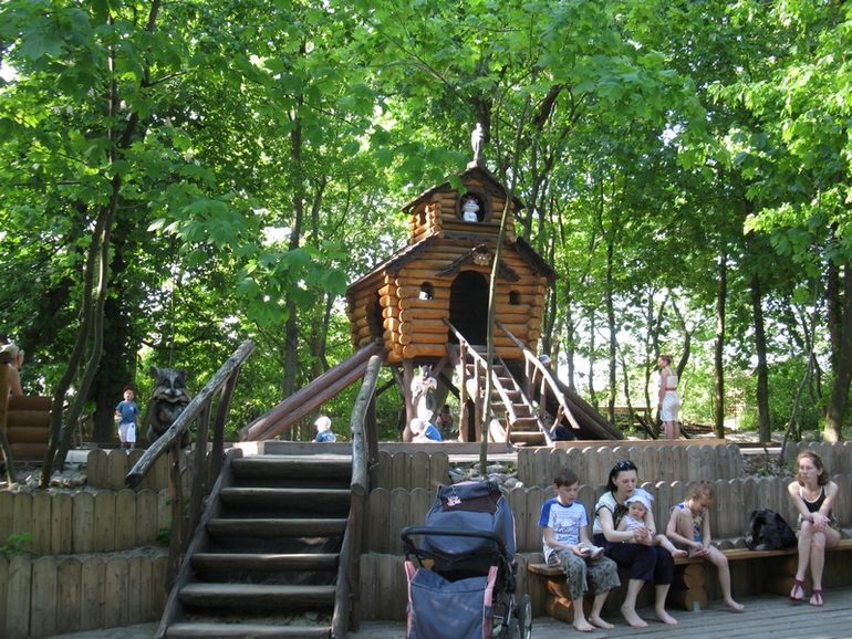 Светлогорск в мае с сыном год и 9 месяцев