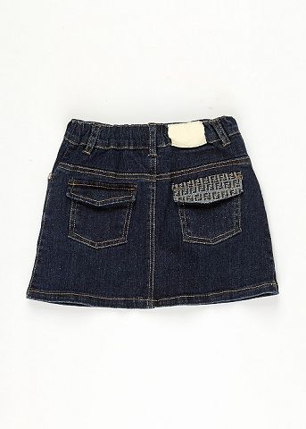 Большая распродажа детской одежды.