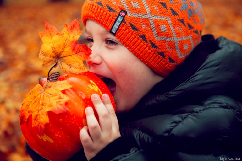 Осенняя фотосессия Миши и мамы