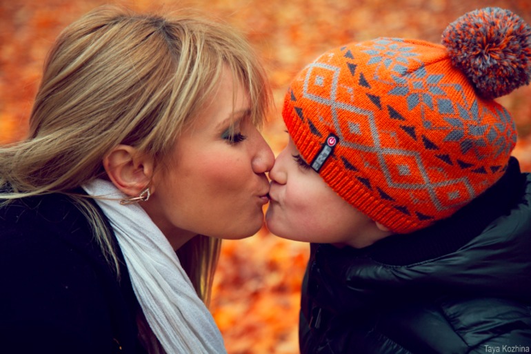 Осенняя фотосессия Миши и мамы