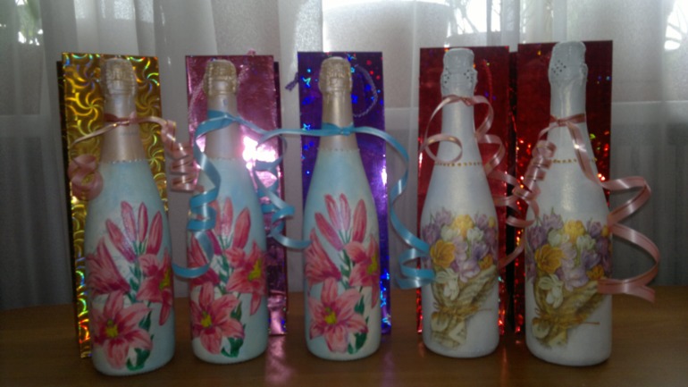 Еще бутылочки, но уже к 8 марта