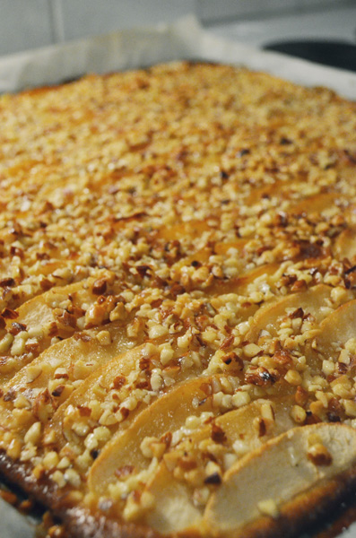 Яблочный пирог с миндальной глазурью (Omena-toscapiirakka)