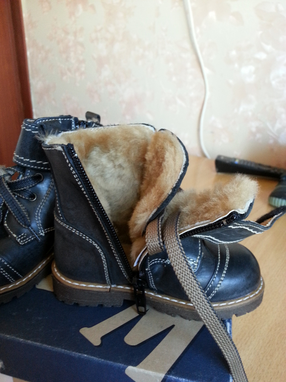 Ботинки зимние, кожаные(Италия)! Размер 21! Цена 1700+доставка!