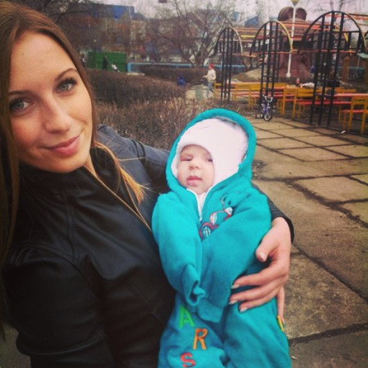 Молодая, не опытная мамочка! :))