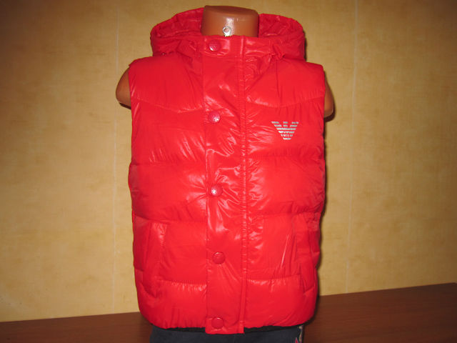 Модные жилетки для мальчиков и девочек Moncler, Armani,Kenzo, Ferrariот 750 руб.в наличии м.Новокосино