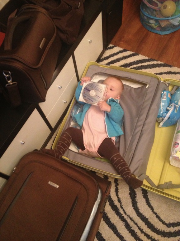 Андрюша, его родители и бабушка ездили на мооооре)