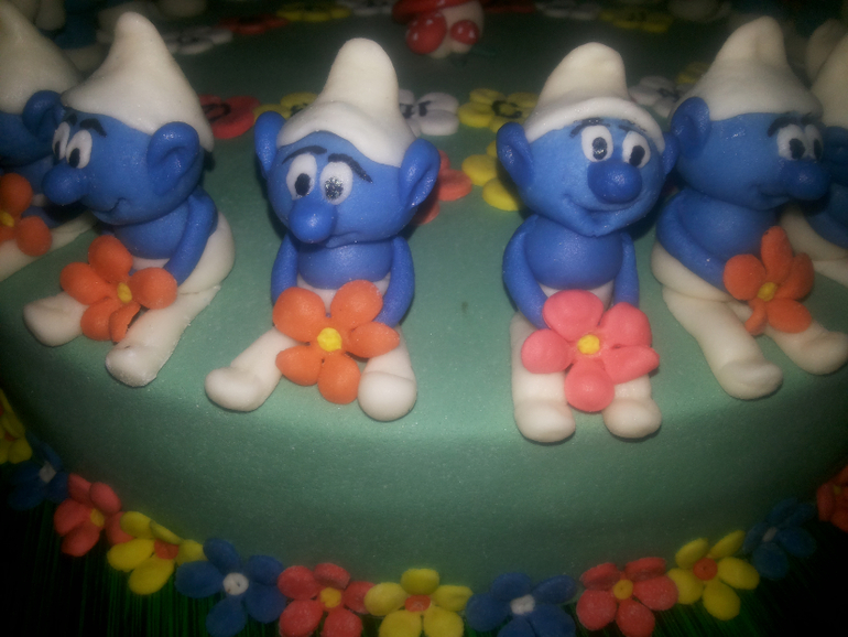 Тортик крестнице на выпускной в садик!!! Укажите на ошибки!