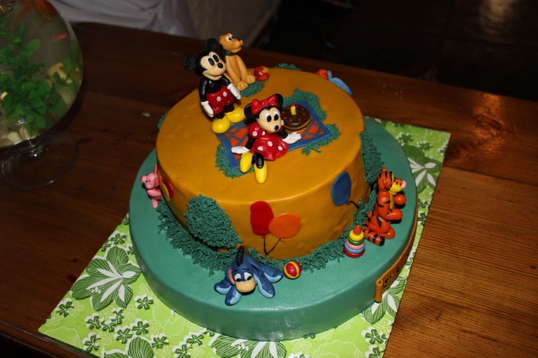 Любимому крестнику тортик на 2 годика!!! Покритикуйте!!!