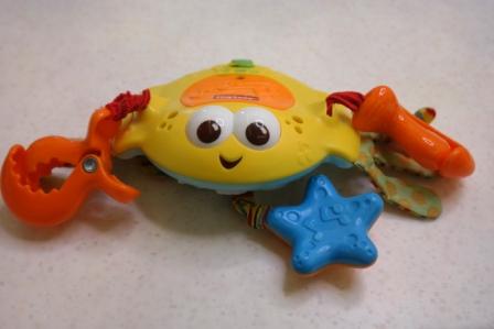 наши любые игрушки с 0 до 11 месяцев))