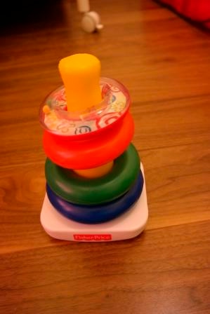 наши любые игрушки с 0 до 11 месяцев))