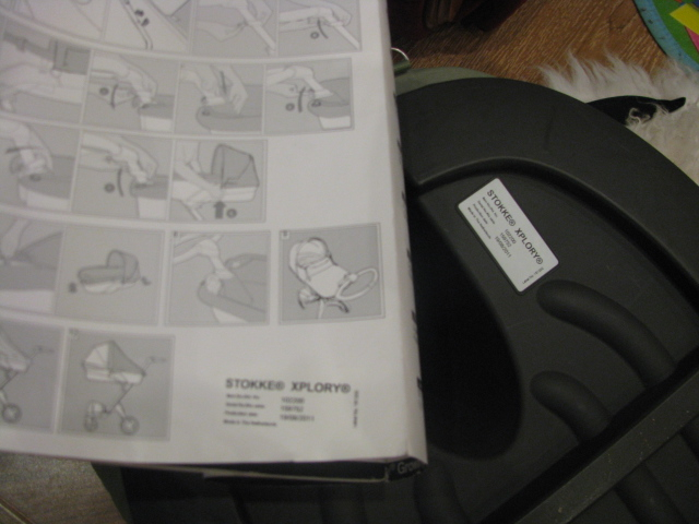 Продам коляску Stokke Xplory за 25000. Я регион, вышлю почтой.