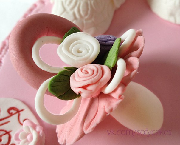 Торт в честь рождения Елизаветы