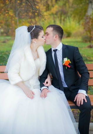 При заказе свадебной съёмке букет и макияж в подарок 20 тыс. руб. полный день )