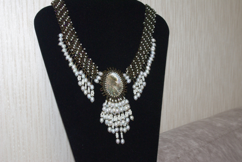 Украшения из бисера