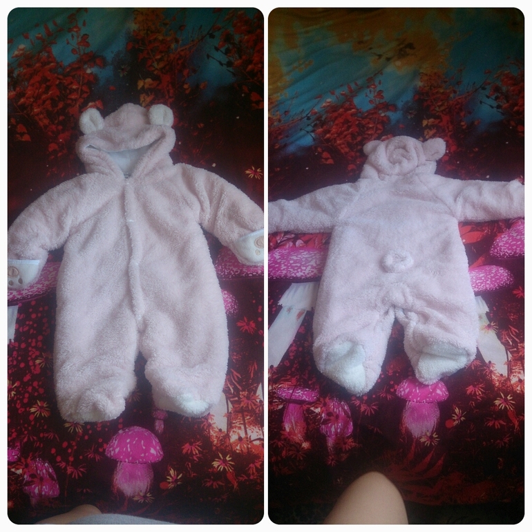 Наконец-то и я похвастаюсь нашими первыми вещичками)))