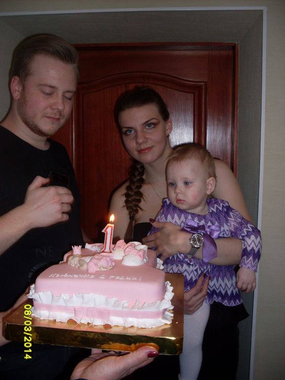 Вот и мы отметили годовасие Ксюнечки...