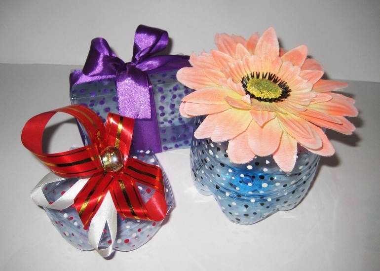 Упаковки для подарков из пластиковых бутылок. Мастер-класс