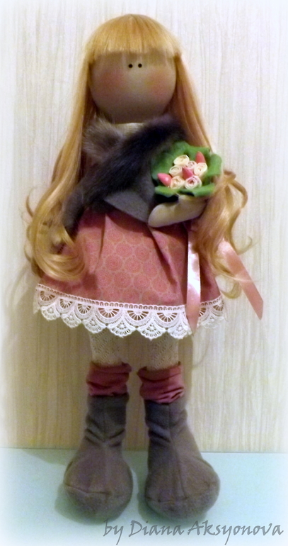 Блондинка с цветами)