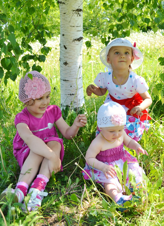 Наслаждаемся летом! Трое погодок. Фотки.