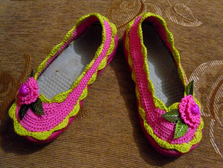 Тапочки для дочки в садик