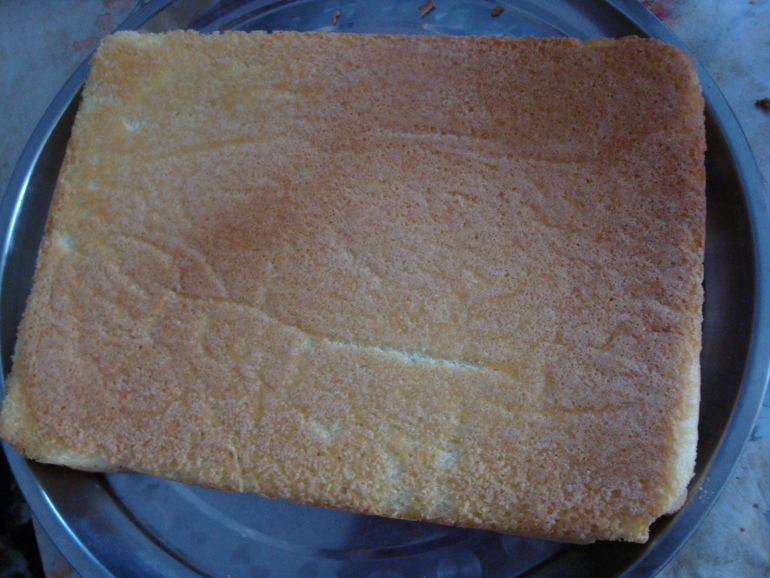 Бисквитный клубничный торт