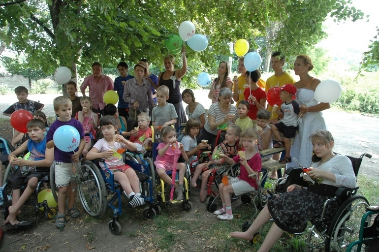 Благотворительность. Подарите деткам праздник!