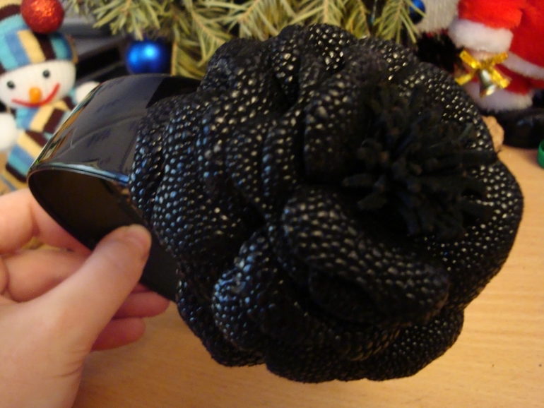 Обруч с розой из кожи