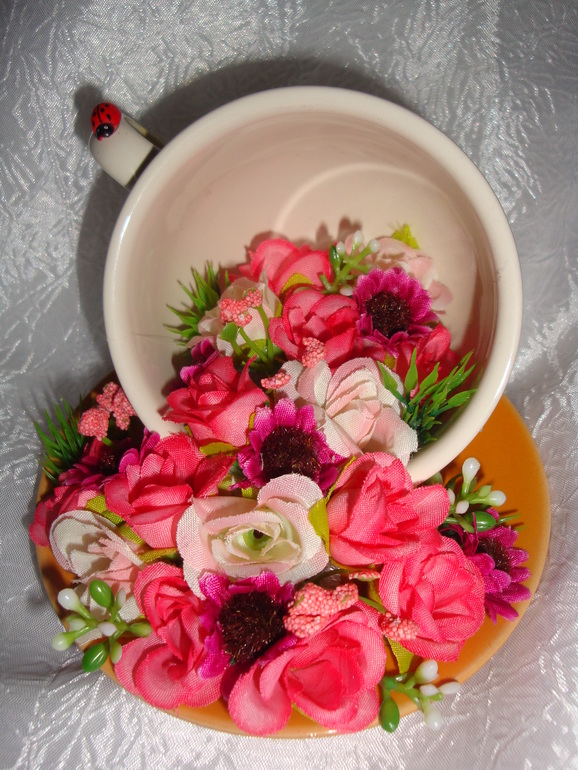 Цветочная чашечка