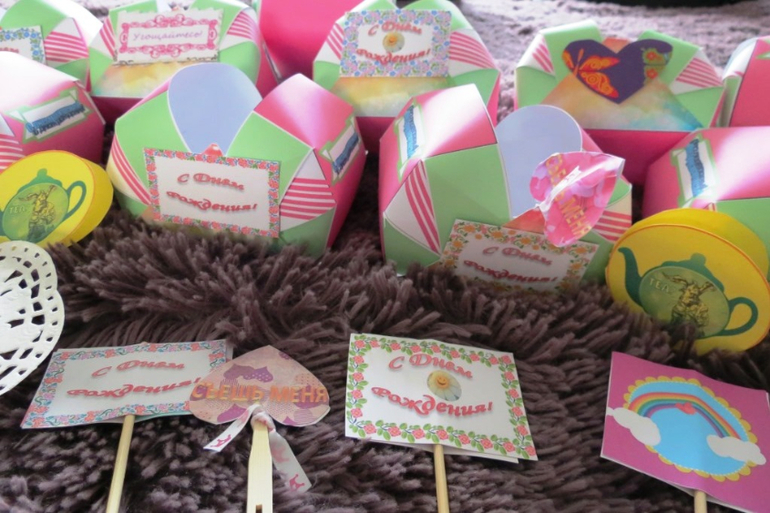 Продам отстатки декора праздничного стола или кенди-бара.