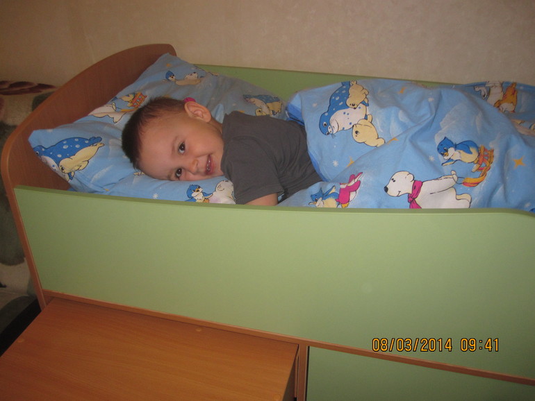 Девочки хвастаюсь новенькой кроваткой